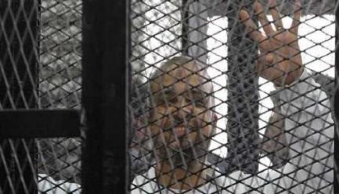 البلتاجي للمحكمة: مينفعش واحد ييجي من الشارع.. ويدخل العمليات على طول