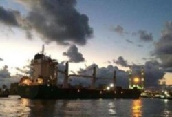 تعطل جديد لحركة الملاحة بقناة السويس خلال 24 ساعة بسبب خطأ