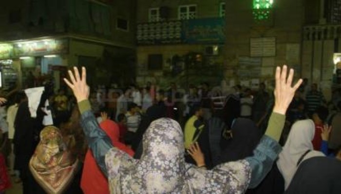 ثوار المنيب يهتفون: « لا تراجع ...لا استسلام ...لا بديل عن الاعدام»
