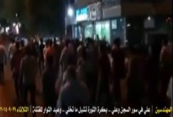 ثوار المهندسين للقتلة: "علي في سور السجن وعلي.. بكرة الثورة تشيل ما تخلي" (فيديو)