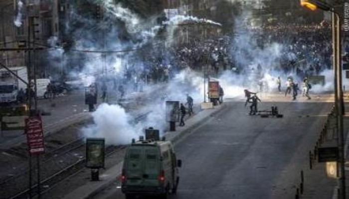 صحيفة إيطالية تحذر من تدهور حاد للأوضاع بمصر بسبب الانقسام