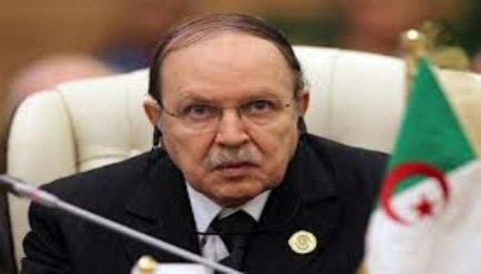"بوتفليقه" رفض طلب السيسي اعتبار "الإخوان" جماعة إرهابية
