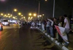 أحرار اكتوبر في وقفة مناهضة للانقلاب أمام مول العرب