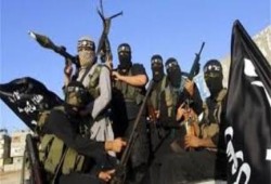 بالفيديو :  بالخطأ طائرات عراقية تلقي مساعدات غذائية لداعش