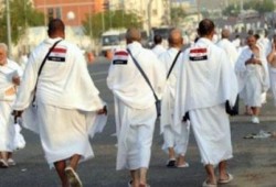 نشطاء عن ترحيل حاج مصري: الكعبة مش ملك آل سعود