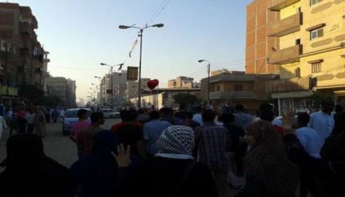 أصوات التكبير ترتفع بمسيرة رافضة للانقلاب عقب صلاة العيد بالإسماعيلية