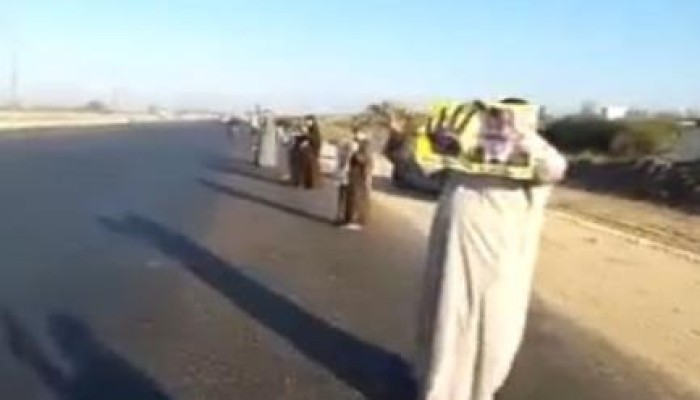 البحيرة.. سلسلة بشرية تنديدا بالانقلاب وإحياء ذكرى أكتوبر
