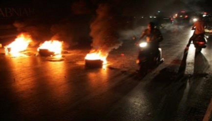 مجهولون يقطعون رافد الطريق الدولى بمطوبس كفر الشيخ