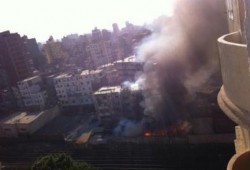 حريق يتسبب في حرق 10 أكشاك وشهود عيان: تم بفعل فاعل