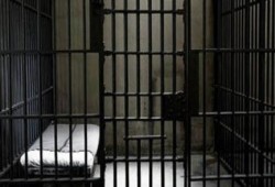 أهالى  معتقلين يشكون سوء المعاملة داخل سجن فارسكور بمصر