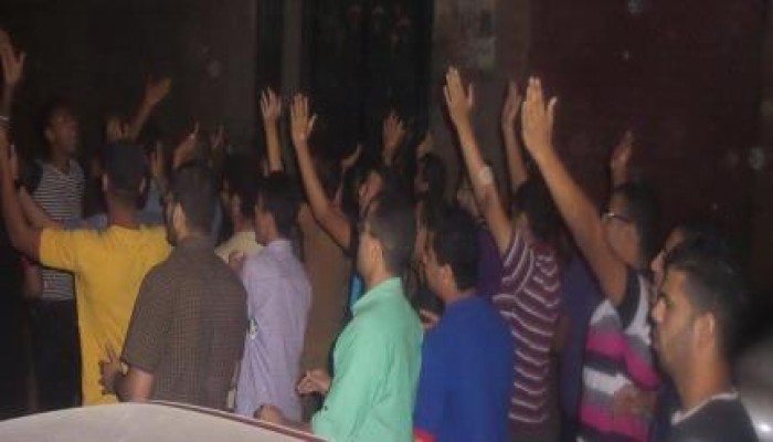 مسيرة ليلية لـ "شباب ضد الإنقلاب" بـ "ميت غمر" رافضة لحكم العسكر