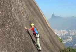 انتشال جثة متسلقة مصرية بعد سقوطها من قمة جبل في المغرب