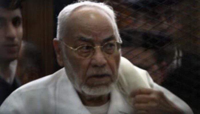 عائشة الشاطر: أنقذوا "عاكف"..