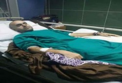 نشطاء يتداولون صورة لمحمد سلطان في المستشفى "مكلبش" بالسرير