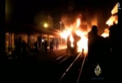 المنوفية: محتجون يحرقون ٤ عربات قطار بمحطة أشمون بعد مقتل شاب على أيدي الشرطة