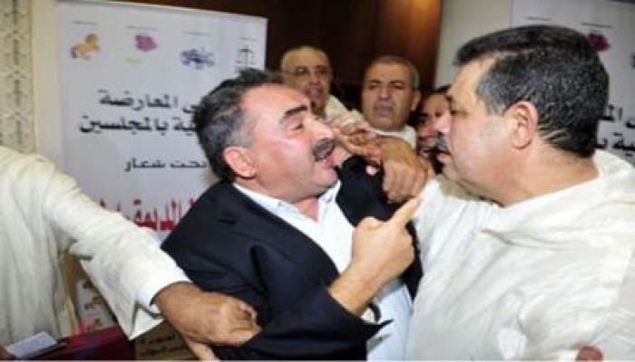 برلمانيان مغربيان معارضان يتبادلان العض والضرب