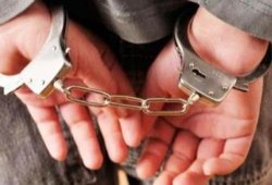 اعتقال استاذ جامعي وأسرته كامله بتهمة رفض الانقلاب