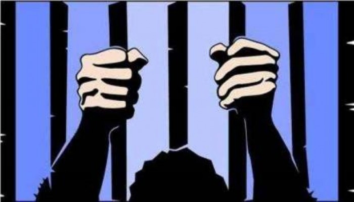 اعتقال أستاذ بجامعة الأزهر وأسرته كاملة