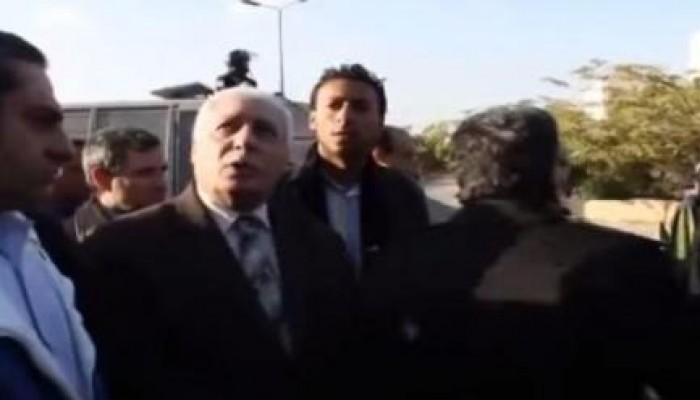 فيديو.. رئيس جامعة الأزهر خائف من الطلاب المتظاهرين