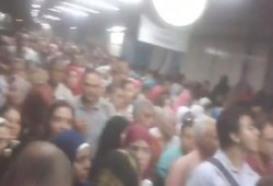بالفيديو .. زحام غير مسبوق وتحرش جماعي في مترو الأنفاق