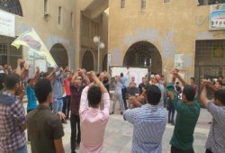 طلاب تفهنا يتحدون أمن الانقلاب من جديد بمظاهرة داخل الحرم الجامعي