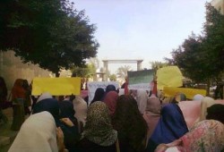 طالبات الأزهر بتفهنا الأشراف ينظمن مسيرة داخل حرم الجامعة ضد الانقلاب العسكري