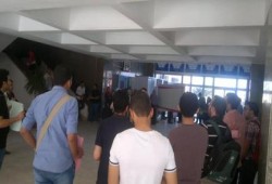 بالصور .. طلاب طب المنوفية ينظمون وقفة ضد اعتقال الانقلاب لزملائهم