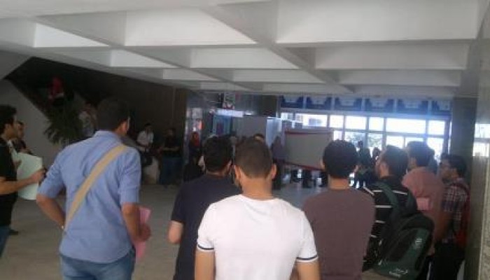 بالصور .. طلاب طب المنوفية ينظمون وقفة ضد اعتقال الانقلاب لزملائهم