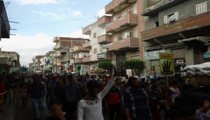 مسيرة حاشدة لـ "ثوار حوش عيسى" دعما للإنتفاضة الطلابية بالجامعات