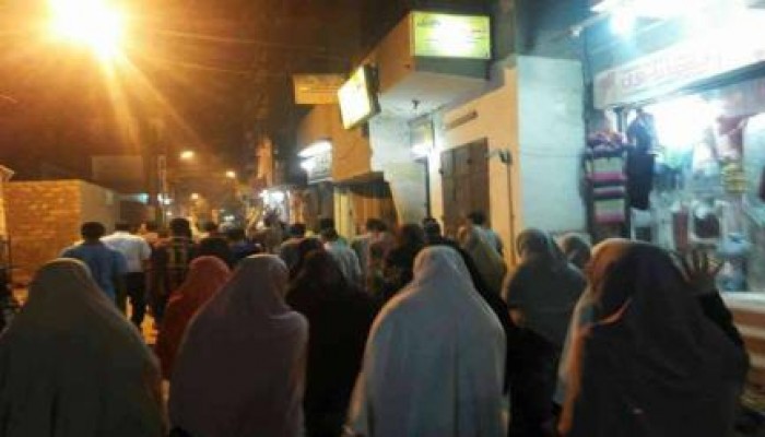 فراشة شبابية في أسيوط تنديدًا باعتقال الطلاب