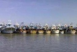 اليمن تصادر 3 سفن مصرية دخلت مياهها وتعتقل طواقمها