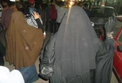 ثوار الإسماعيلية يهتفون: "أمن الدولة كلاب الدولة"