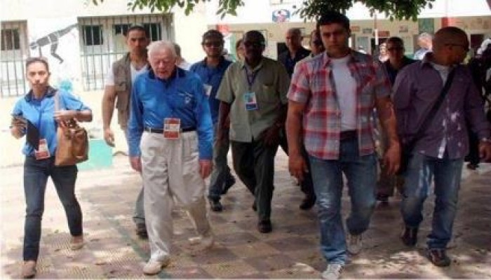 "كارتر" يفتح النار على الأوضاع في مصر ويغلق مكتبه ويغادر