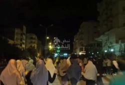 مسيرة ليلية بأكتوبر تحرق علم "الكيان الصهيوني"