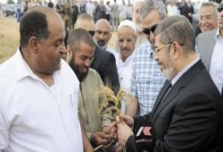 ممدوح الولي يثبت بالأرقام تفوق الرئيس "مرسي" على الانقلاب "اقتصادياً"