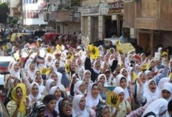 وقفة لطلاب الميمون في بني سويف تنديدًا بقمع الحراك الطلابي