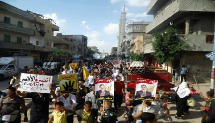 ثوار حوش عيسى يخرجون في مسيرة حاشدة دعما للشرعية