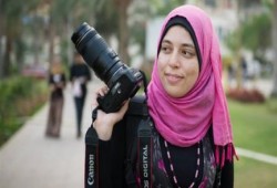 وكيل كلية طب القصر العيني تصفع مصورة صحفية على وجهها