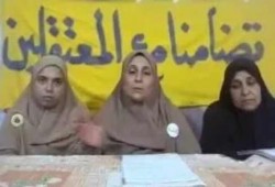 أهالي معتقلو الإسماعيلية المضربون يطالبون بإنقاذ ذويهم