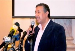 "خالد الشريف" يعتذر لسيدة كفر الدوار التي وضعت بالشارع