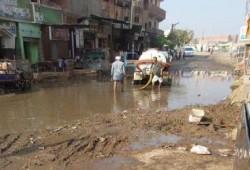 بني سويف..الميمون تغرق في مياه الصرف الصحي!!