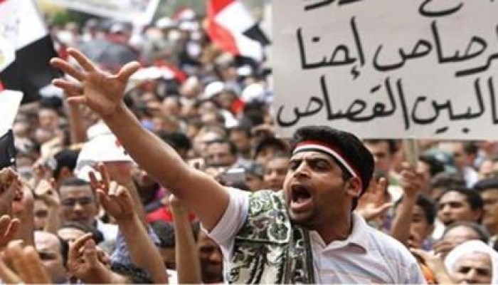 تقرير مخابراتي يحذر السيسي من تزايد الغضب الشعبي