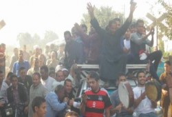 بالصور.. أهالي العدوة ينتفضون لاستقبال 5 من الأحرار المفرج عنهم