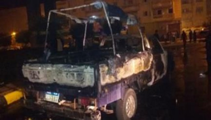 مجهولون يحرقون سيارتي شرطة في البحيرة