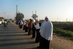 سلسلة بشرية لحركة 7الصبح كفر سعد بدمياط