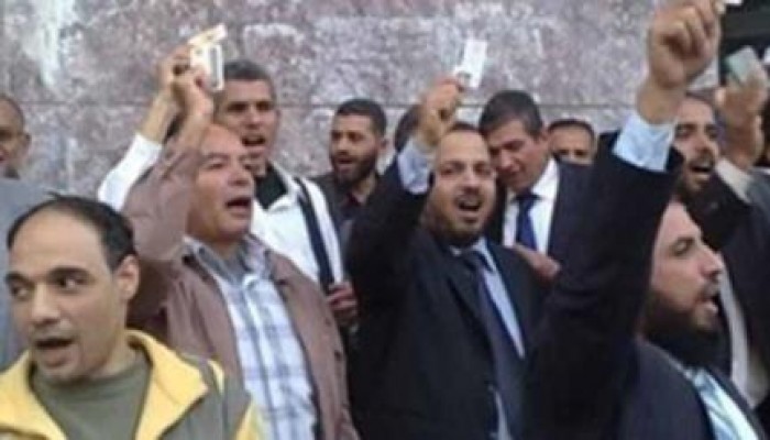 تظاهر عمال "القاهرة للصناعات المعدنية" احتجاجا علي غلقها