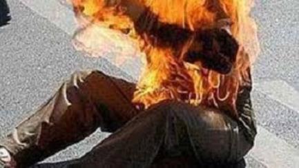 نحس السيسى: شاب يحرق نفسه لعدم تعيينه بالجامعة