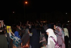 ثوار القاهرة الجديدة ينظمون فاعلية مفاجئه ضد الانقلاب أمام منزل الرئيس مرسي بالتجمع