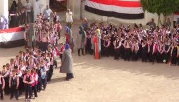 نشطاء يسخرون: "اللي هيرش ياكلاب في الطابور.. سنة سجن"