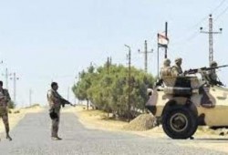 "يقتل القتيل ويمشي في جنازته": قائد الانقلاب يعلن الحداد 3 أيام على ضحايا انفجار سيناء